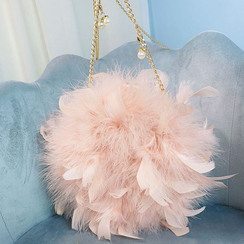ファー付きバッグ おしゃれ 韓国版 レディース 万能 ショルダーバッグ 可愛い 七面鳥の羽根 ファー付きバッグ おしゃれ 韓国版 レディース 万能 ショルダーバッグ 可愛い 七面鳥の羽根