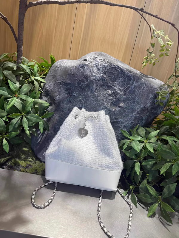 Qoo10] The Barnnet Drawstring Chain Bac