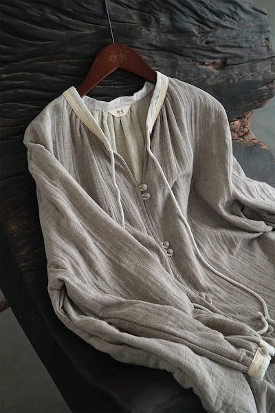 文学的でカジュアルな柔らかい二層綿のミッドレングスシャツ牧歌的な自然で快適なルーズトップS22294 文学的でカジュアルな柔らかい二層綿のミッドレングスシャツ牧歌的な自然で快適なルーズトップS22294