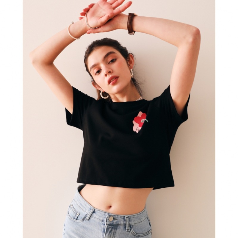 LOSSYROW フラワークロップハーフスリーブ T シャツブラック LOSSYROW フラワークロップハーフスリーブ T シャツブラック