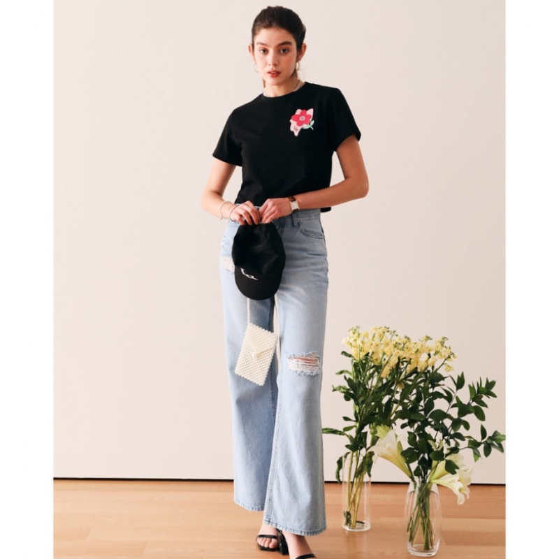 LOSSYROW フラワークロップハーフスリーブ T シャツブラック LOSSYROW フラワークロップハーフスリーブ T シャツブラック