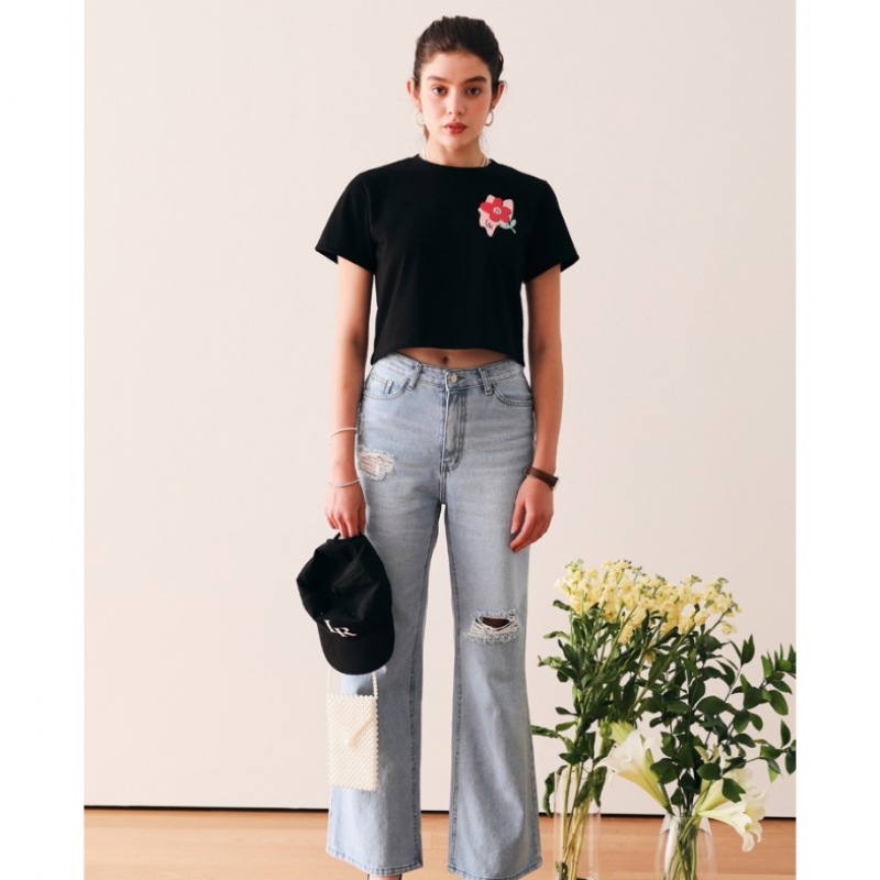 LOSSYROW フラワークロップハーフスリーブ T シャツブラック LOSSYROW フラワークロップハーフスリーブ T シャツブラック