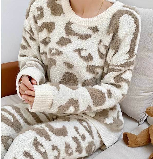 セクシーなレオパード柄モコモコふわふわパジャマ上下2点セット