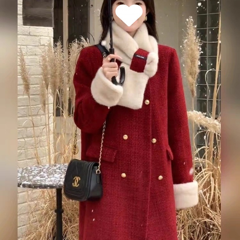 クリスマスの雰囲気と赤いデザインの女性用ミドル丈ジャケット 23