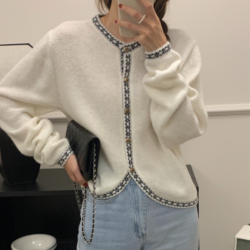 トップス カーディガン ミディアム丈 長袖 ラウンドネック 前開き ボタン かわいい 大人可愛い きれいめ シンプル カジュアル 上品 おしゃれ かっこいい 大人女子 こなれ感 個性的 主役級 存在感