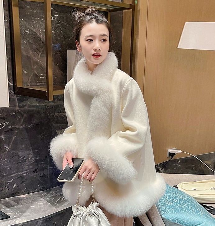 レディース マント コート トレンチコート ポンチョ 防寒コート ファー 防寒対策 暖かい もこもこ ふわふわ 大人可愛い ママコーデ ママファッション 韓国系 オルチャン 人気 トレンド 新作 20