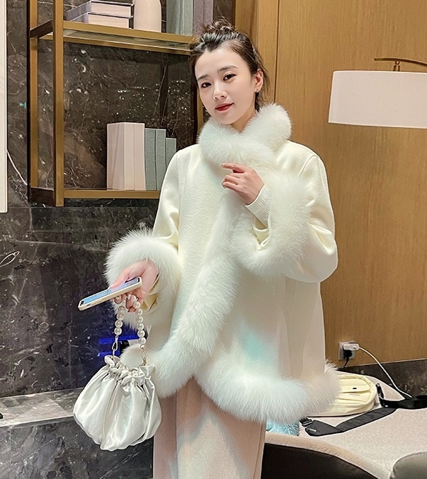 レディース マント コート トレンチコート ポンチョ 防寒コート ファー 防寒対策 暖かい もこもこ ふわふわ 大人可愛い ママコーデ ママファッション 韓国系 オルチャン 人気 トレンド 新作 20