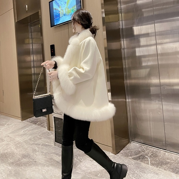 レディース マント コート トレンチコート ポンチョ 防寒コート ファー 防寒対策 暖かい もこもこ ふわふわ 大人可愛い ママコーデ ママファッション 韓国系 オルチャン 人気 トレンド 新作 20