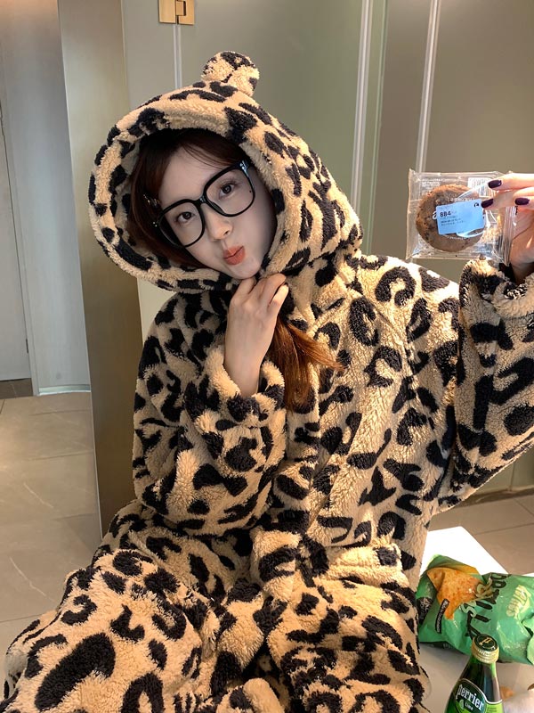 ルームウェア パジャマ ふわふわ ヒョウ柄 フード付き 耳付き 着る毛布 着ぐるみ 長袖 パンツ ズボン 冬 レディース 女性 暖かい あったか 部屋着 上下セット 防寒 寝巻き ガウン プレゼント ルームウェア パジャマ ふわふわ ヒョウ柄 フード付き 耳付き 着る毛布 着ぐるみ 長袖 パンツ ズボン 冬 レディース 女性 暖かい あったか 部屋着 上下セット 防寒 寝巻き ガウン プレゼント