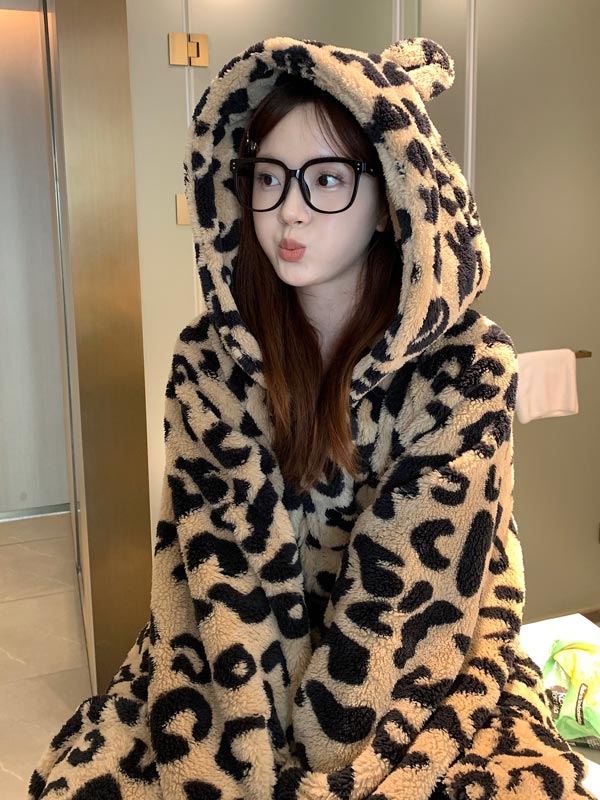 ルームウェア パジャマ ふわふわ ヒョウ柄 フード付き 耳付き 着る毛布 着ぐるみ 長袖 パンツ ズボン 冬 レディース 女性 暖かい あったか 部屋着 上下セット 防寒 寝巻き ガウン プレゼント ルームウェア パジャマ ふわふわ ヒョウ柄 フード付き 耳付き 着る毛布 着ぐるみ 長袖 パンツ ズボン 冬 レディース 女性 暖かい あったか 部屋着 上下セット 防寒 寝巻き ガウン プレゼント