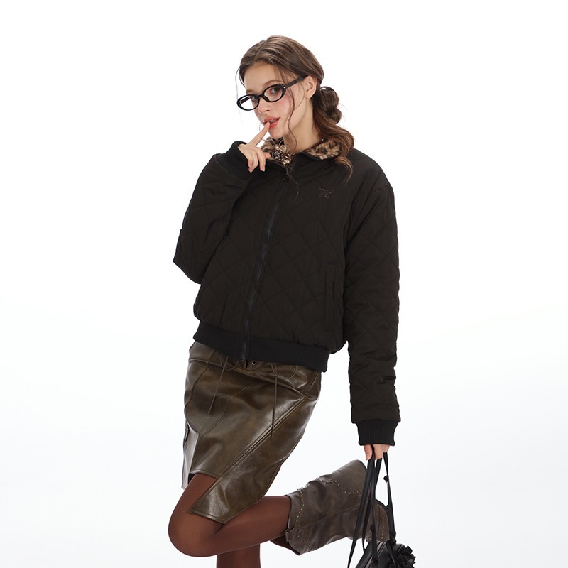 ショート丈の綿入れジャケット綿入れ女性のゆったりとしたファッションヒョウ柄セットアップ けいかあつだんぼう