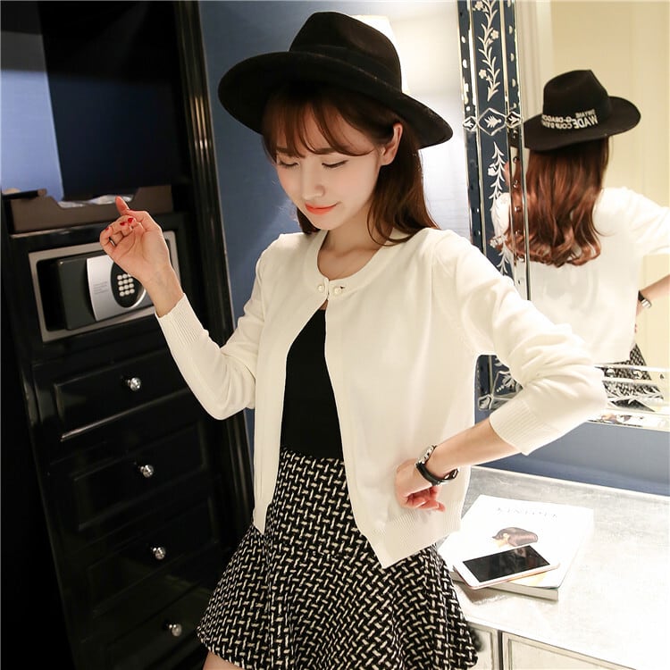 トップス カーディガン ショート ショート丈 長袖 ラウンドネック スリム かわいい 大人可愛い きれいめ キュート 無地 春 秋 10代 20代 レディース 女性用 学生 デート お出かけ 着回し トップス カーディガン ショート ショート丈 長袖 ラウンドネック スリム かわいい 大人可愛い きれいめ キュート 無地 春 秋 10代 20代 レディース 女性用 学生 デート お出かけ 着回し