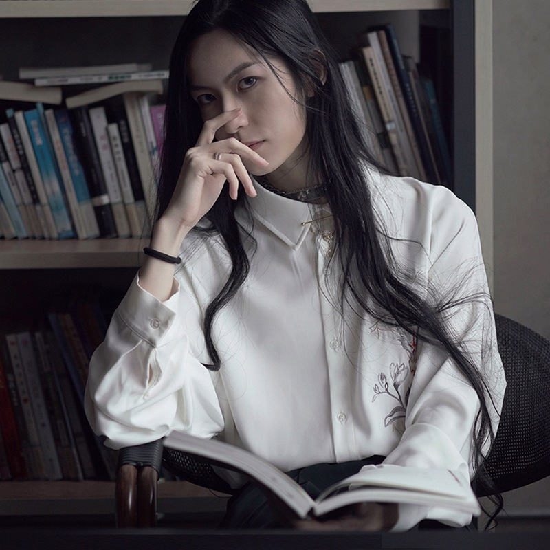 チャイナ風シャツ レディース 刺繍トップス メンズ ブラウス オリジナル 黒/白 男女兼用 龍紋