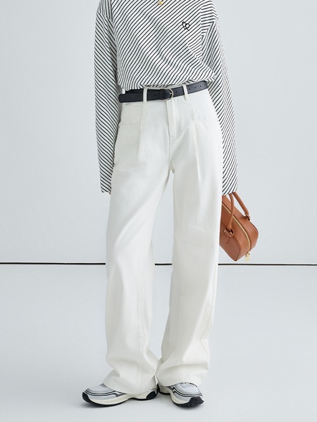 VEGA CHANG2025 春と秋の新レトロルーズ香港スタイルストレートパンツ起毛カール 9 点ジーンズ VEGA CHANG2025 春と秋の新レトロルーズ香港スタイルストレートパンツ起毛カール 9 点ジーンズ