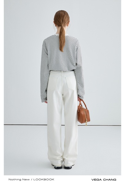 VEGA CHANG2025 春と秋の新レトロルーズ香港スタイルストレートパンツ起毛カール 9 点ジーンズ VEGA CHANG2025 春と秋の新レトロルーズ香港スタイルストレートパンツ起毛カール 9 点ジーンズ