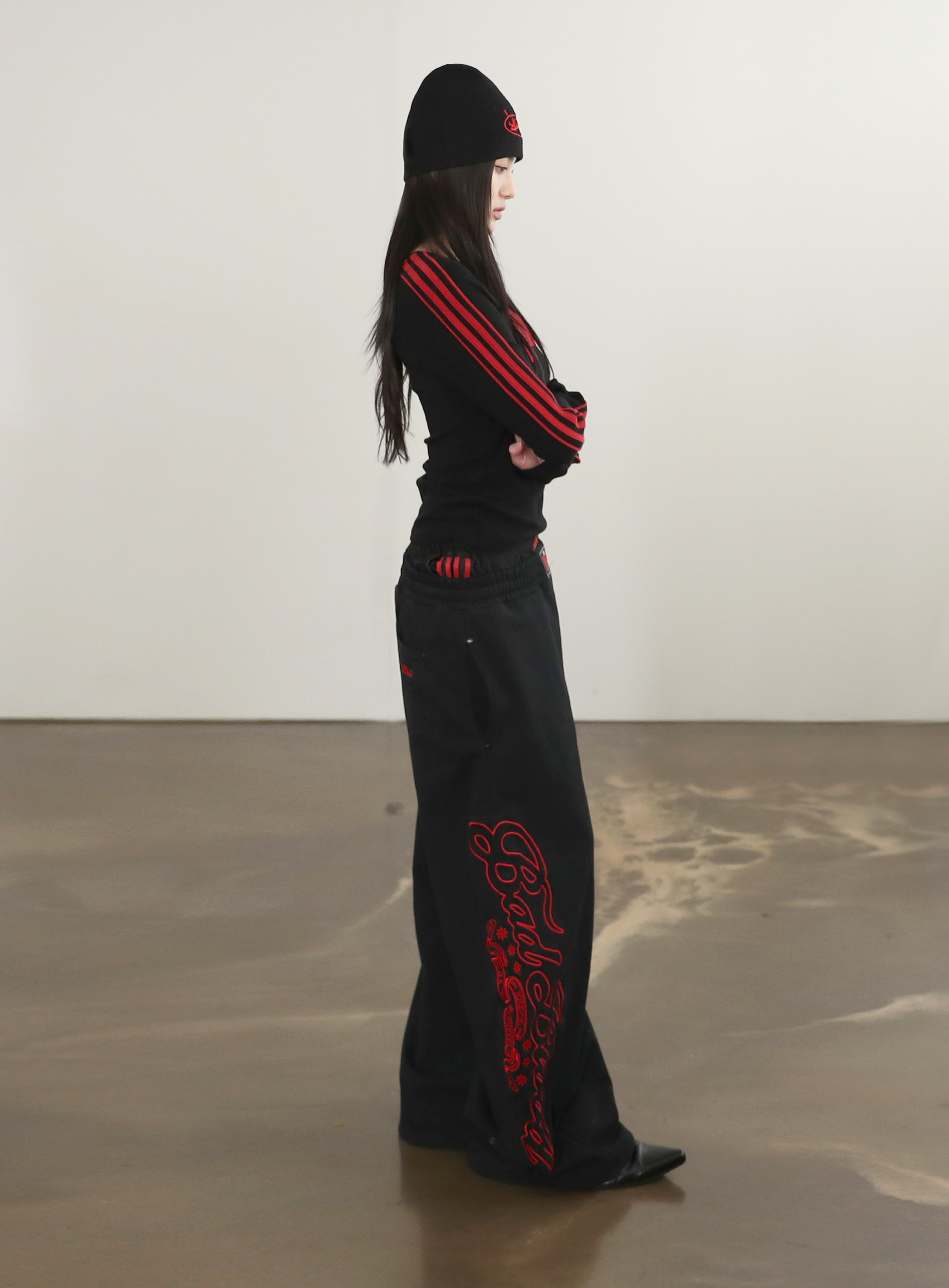 BADBLOOD】 MYSTIC CAPSULE 2 WAY CURVED JOGGER TROUSERS : BLACK