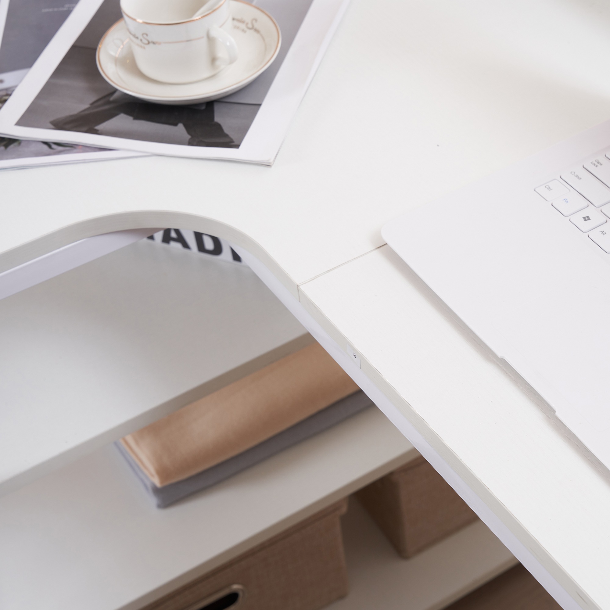 【国内発送】323【WF301556AAAオフィスチェア+パソコンデスク セット】 【人気商品改良タイプ】【ホワイト】パソコンデスク L字 120cm 3段ラック付 ハイデスク付き デスク木製 ミシン