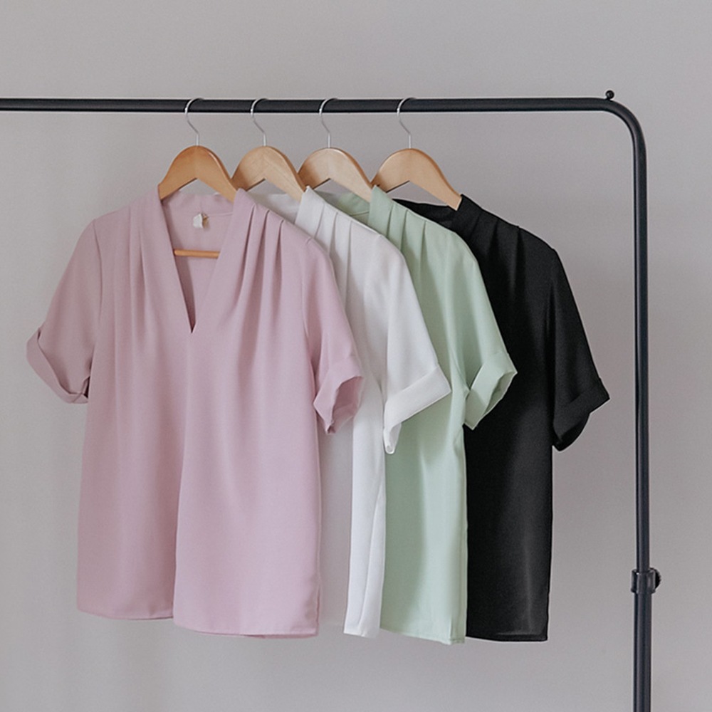 パレンVネックピンタックロールアップ1/2ブラウス パレンVネックピンタックロールアップ1/2ブラウス