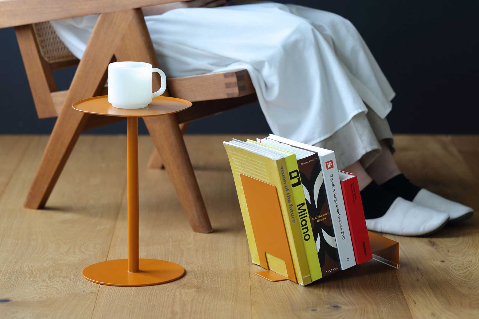 ブックエンド アート イデアコ ブックスタンド ナップ ideaco NAP Bookstand ブラウン ブックエンド アート イデアコ ブックスタンド ナップ ideaco NAP Bookstand ブラウン