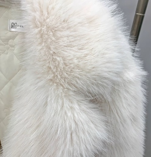 レディース コート ロングコート ロング 長袖 スクエアネック 襟付き Iライン ポケット 前開き ボタン フェイクファー かわいい 大人可愛い 上品 おしゃれ かっこいい 個性的 主役級 存在感 レディース コート ロングコート ロング 長袖 スクエアネック 襟付き Iライン ポケット 前開き ボタン フェイクファー かわいい 大人可愛い 上品 おしゃれ かっこいい 個性的 主役級 存在感