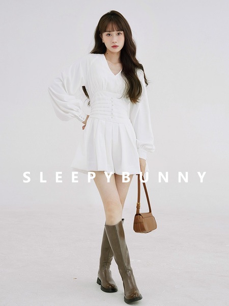 スリーピーラビット スリムフィット Vネック ハイウエスト 長袖ドレス