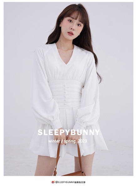 スリーピーラビット スリムフィット Vネック ハイウエスト 長袖ドレス