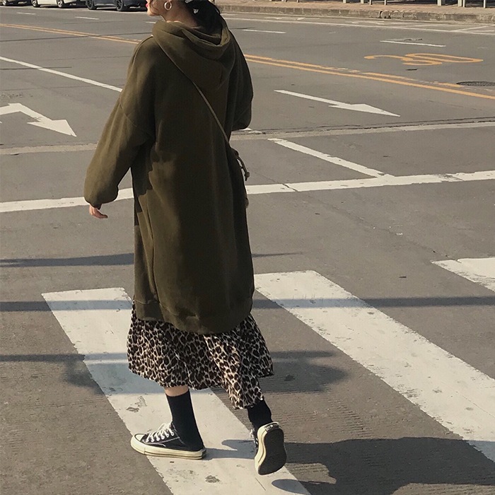 ワンピース プルオーバー ミモレ丈 ロング丈 長袖 ドロップショルダー 萌袖 セミフレア Aライン スリット サイドスリット 切り替えデザイン ドッキング かわいい 大人可愛い シンプル カジュアル ワンピース プルオーバー ミモレ丈 ロング丈 長袖 ドロップショルダー 萌袖 セミフレア Aライン スリット サイドスリット 切り替えデザイン ドッキング かわいい 大人可愛い シンプル カジュアル