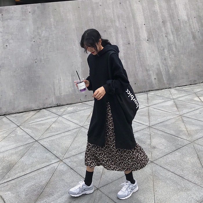 ワンピース プルオーバー ミモレ丈 ロング丈 長袖 ドロップショルダー 萌袖 セミフレア Aライン スリット サイドスリット 切り替えデザイン ドッキング かわいい 大人可愛い シンプル カジュアル ワンピース プルオーバー ミモレ丈 ロング丈 長袖 ドロップショルダー 萌袖 セミフレア Aライン スリット サイドスリット 切り替えデザイン ドッキング かわいい 大人可愛い シンプル カジュアル