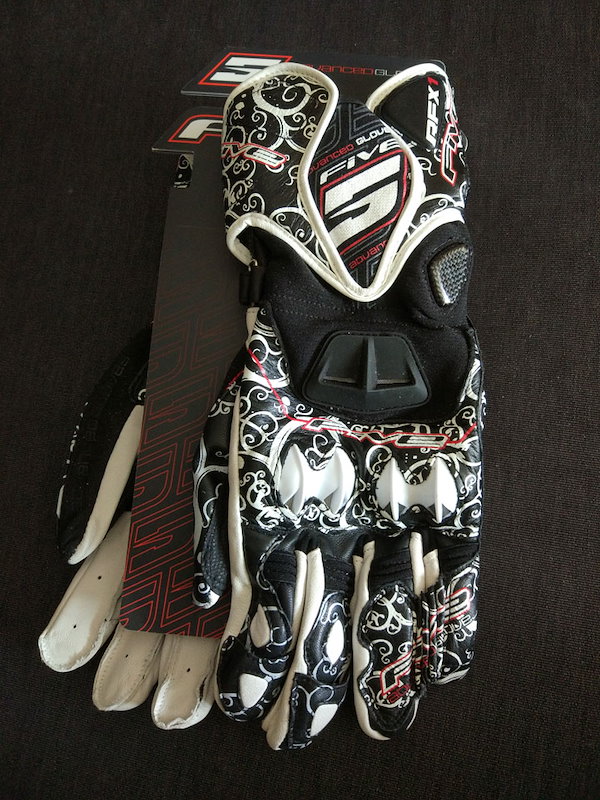 Qoo10] FIVE RFX1 GPバイクレーシング