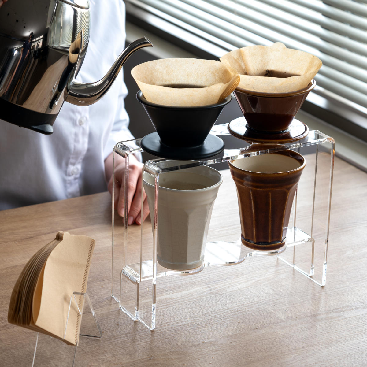 ドリッパースタンドtriple amenist ドリップスタンド スタンド コーヒー ドリップ アクリル アメニスト 日本製 高さ調節 ペーパーホルダー付き 透明 クリア ハンドドリップ