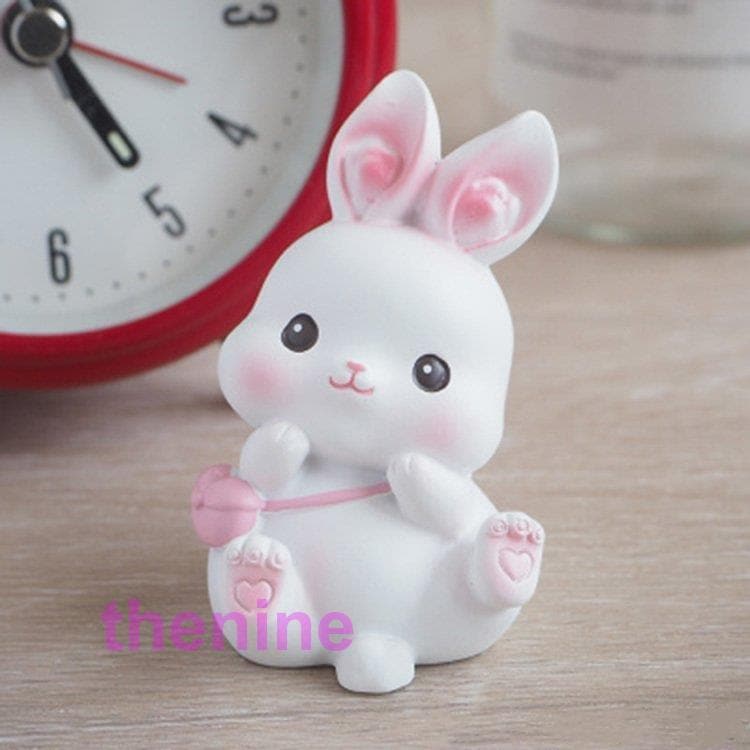 【超お得1つ買うと10個もらえる】うさぎの置物 ウサギ 動物 4個セット オーナメント 自動車置物 かわいい 卓上置物 インテリア 装飾 お洒落 置き物 雑貨 装飾品 小物