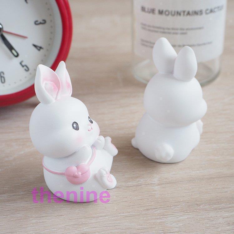 【超お得1つ買うと10個もらえる】うさぎの置物 ウサギ 動物 4個セット オーナメント 自動車置物 かわいい 卓上置物 インテリア 装飾 お洒落 置き物 雑貨 装飾品 小物