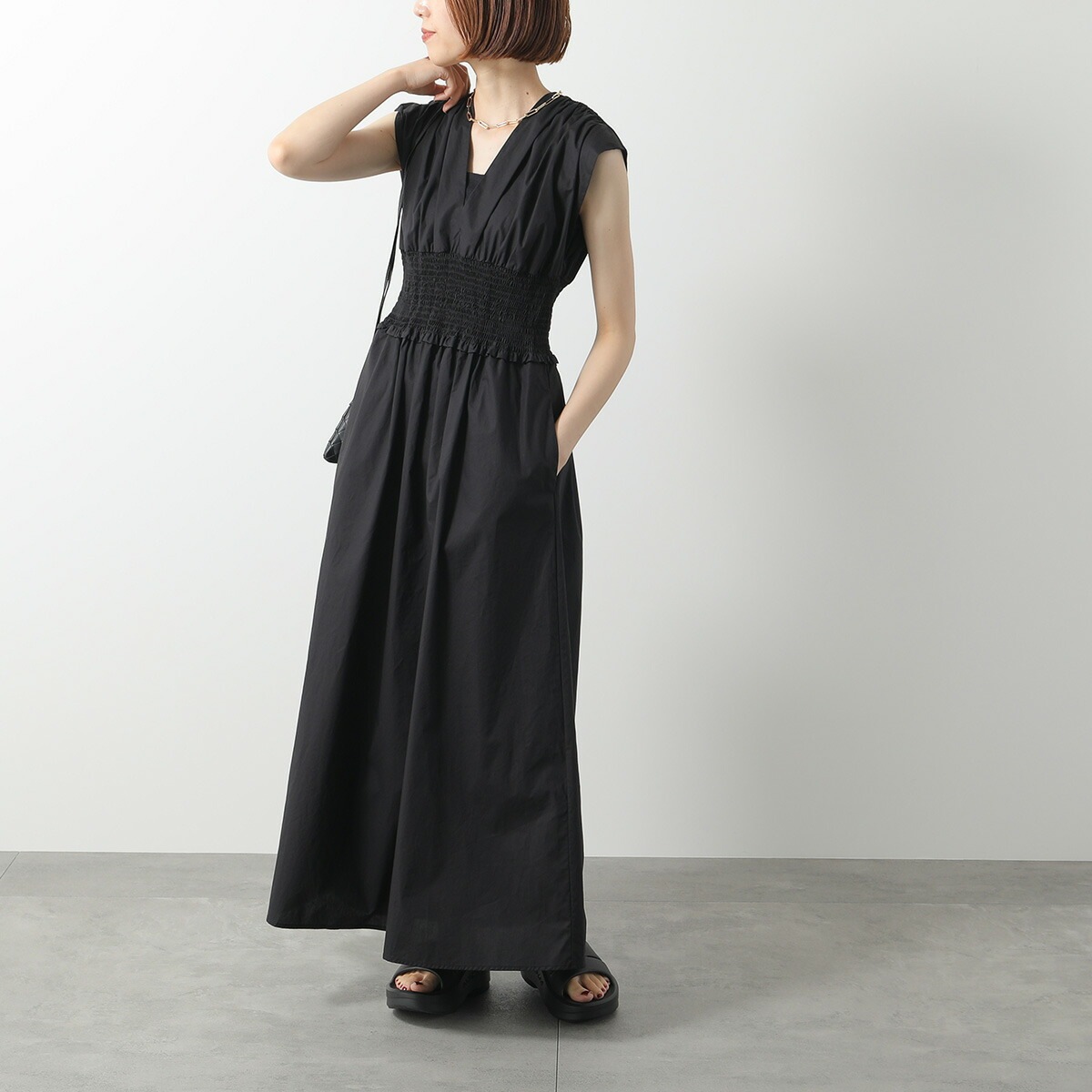 OOFOS ウーフォス リカバリーサンダル OOMEGA OOAHH ウーメガ ウーアー 1110 レディース スライドサンダル スリッパ ロゴ 厚底 EVA 靴 カラー2色 OOFOS ウーフォス リカバリーサンダル OOMEGA OOAHH ウーメガ ウーアー 1110 レディース スライドサンダル スリッパ ロゴ 厚底 EVA 靴 カラー2色