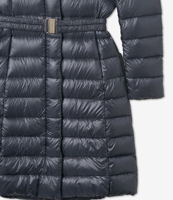 ラスト１点セール　フード脱着可能 ベルト付き　超軽量ダウン