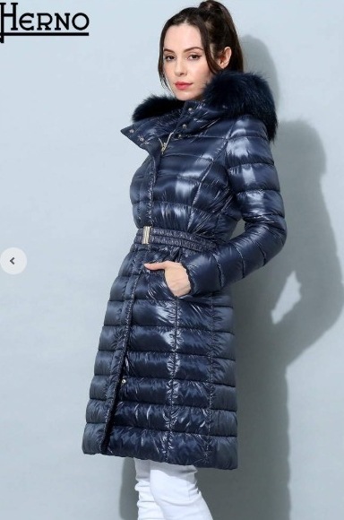 ラスト１点セール　フード脱着可能 ベルト付き　超軽量ダウン