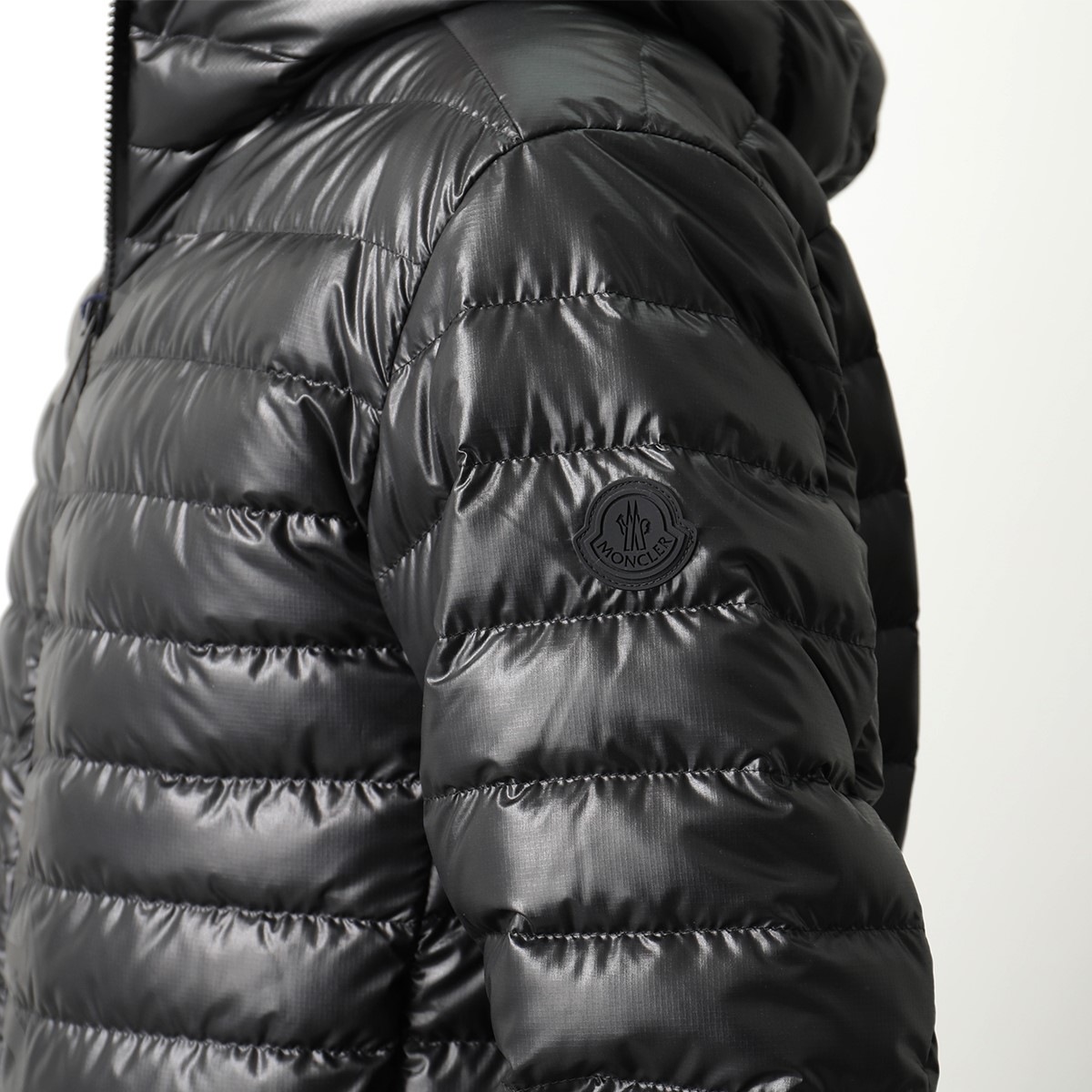 MONCLER Matt Black モンクレール マットブラック ダウンジャケット LAUZET ローゼット 1A00030 595OK メンズ ショート ロゴ フード付き カラー2色