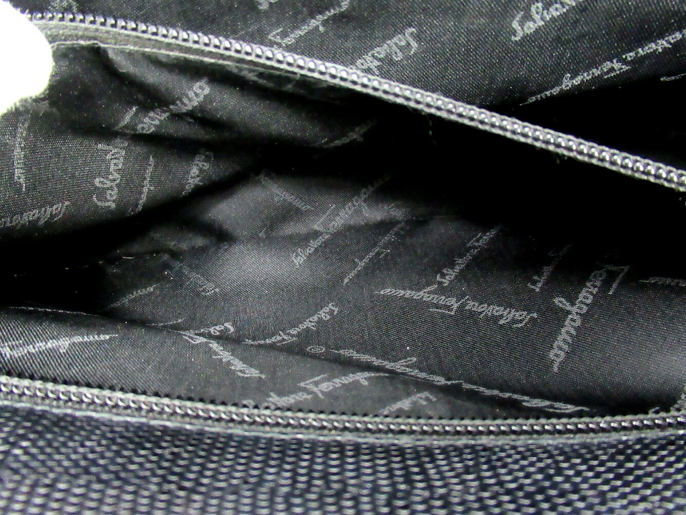 トートバッグ ワンショルダー ヴァラ金具 ブラック 中古 トートバッグ ワンショルダー ヴァラ金具 ブラック 中古