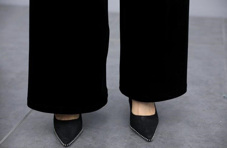 オールインワン ワイドパンツ ワンピドレス パンツ ワンピース ドレス ロング ロング丈 袖あり 長袖 Vネック ウエストリボン付き スリム美人 大人かっこいい 脚長効果 パーティー 食事会 女子