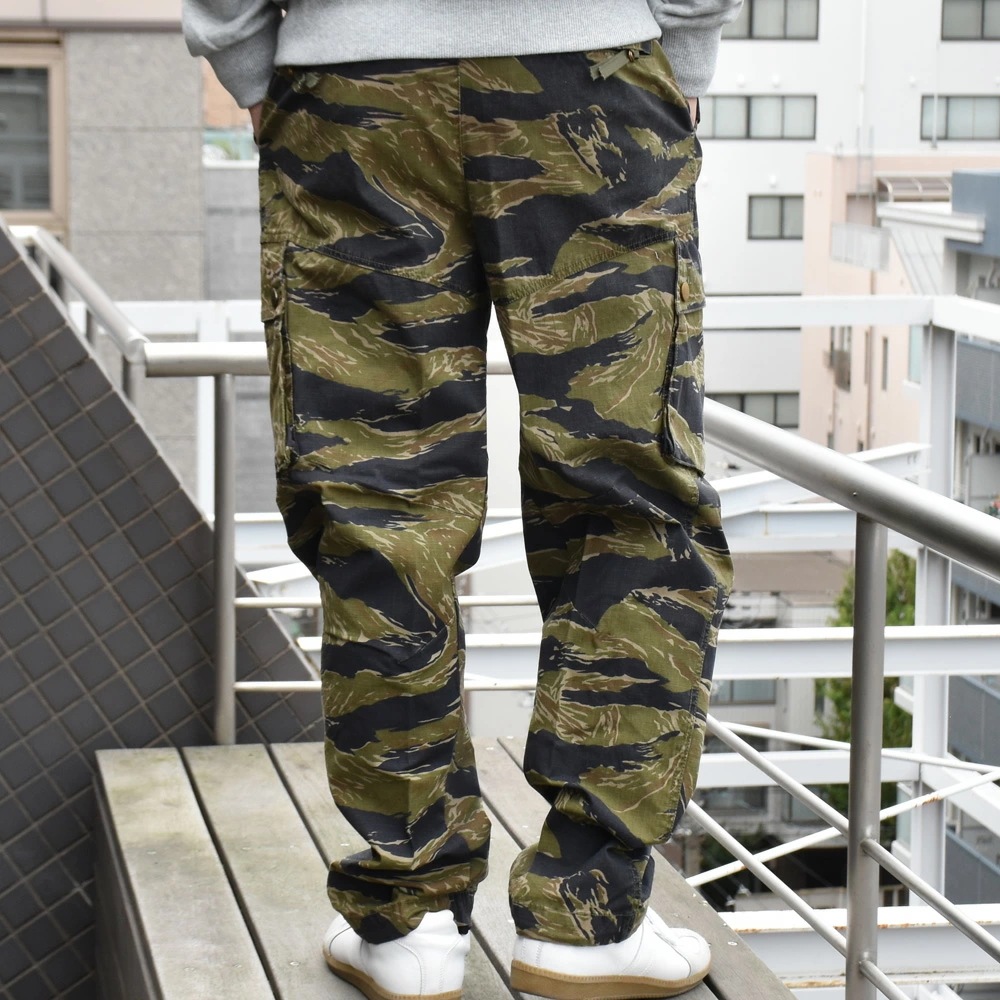 DIESEL カモ柄カーゴパンツ Qoo10] DIESEL ディーゼル カーゴパンツ メンズ ワーク