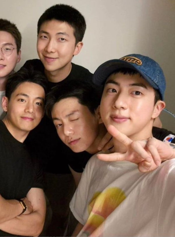 Qoo10] EMIS [韓國正品店][BTS JIN 着用]B