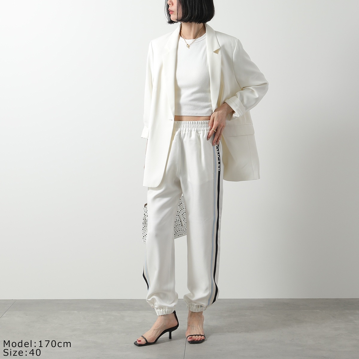 MONCLER モンクレール トラックパンツ 2A00001 597DR レディース ジャージ ロゴ刺繍 イージーパンツ 034 【mega】 MONCLER モンクレール トラックパンツ 2A00001 597DR レディース ジャージ ロゴ刺繍 イージーパンツ 034 【mega】