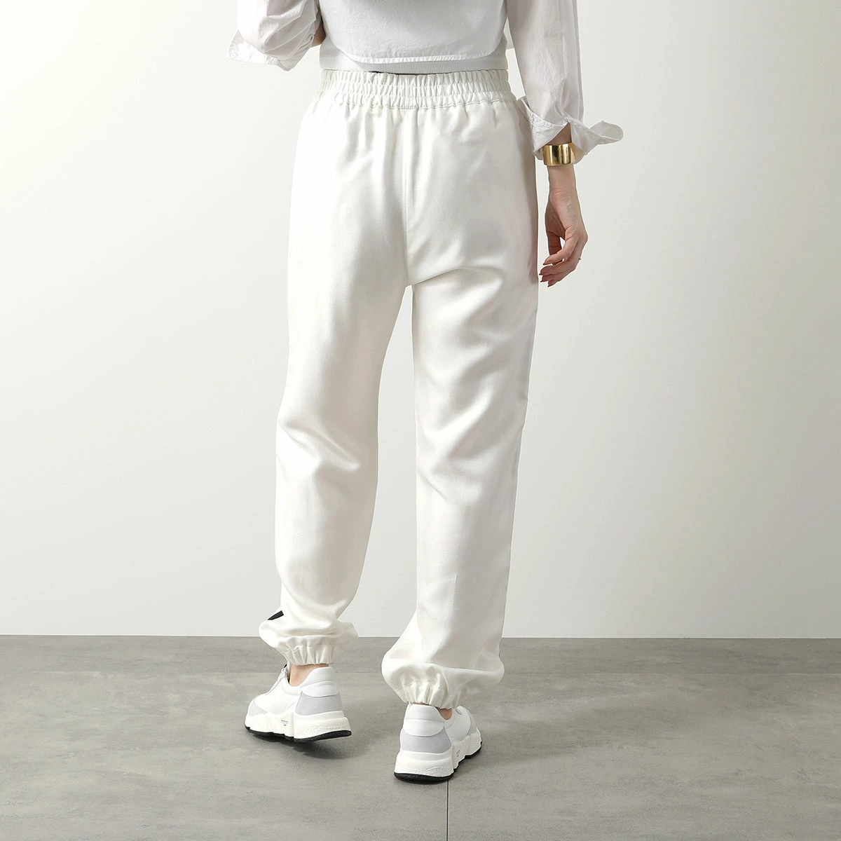 MONCLER モンクレール トラックパンツ 2A00001 597DR レディース ジャージ ロゴ刺繍 イージーパンツ 034 【mega】 MONCLER モンクレール トラックパンツ 2A00001 597DR レディース ジャージ ロゴ刺繍 イージーパンツ 034 【mega】