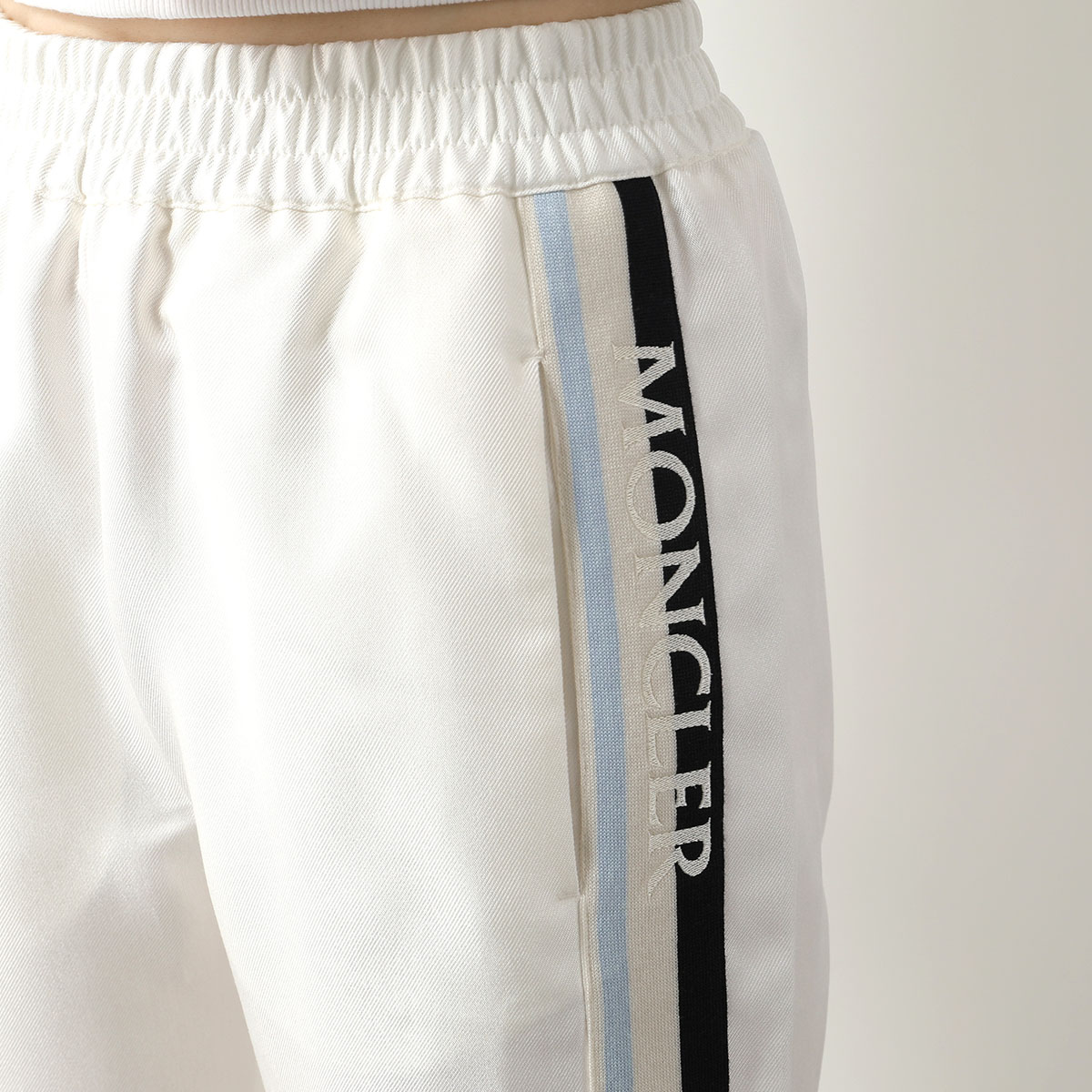 MONCLER モンクレール トラックパンツ 2A00001 597DR レディース ジャージ ロゴ刺繍 イージーパンツ 034 【mega】 MONCLER モンクレール トラックパンツ 2A00001 597DR レディース ジャージ ロゴ刺繍 イージーパンツ 034 【mega】