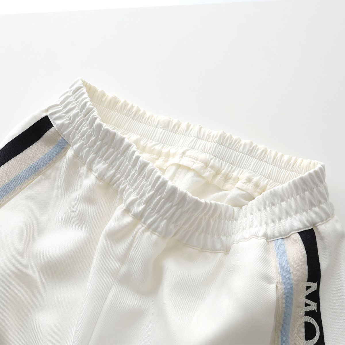 MONCLER モンクレール トラックパンツ 2A00001 597DR レディース ジャージ ロゴ刺繍 イージーパンツ 034 【mega】 MONCLER モンクレール トラックパンツ 2A00001 597DR レディース ジャージ ロゴ刺繍 イージーパンツ 034 【mega】