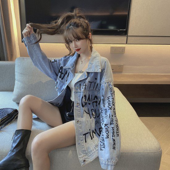 【取寄：納期2週間】デニムジャケット 手書きロゴ レディース 韓国 ファッション ペイントロゴ 落書きジャケット デニム アウター 春秋 おしゃれ オーバーサイズ メンズライク 長袖 デニムジャケット