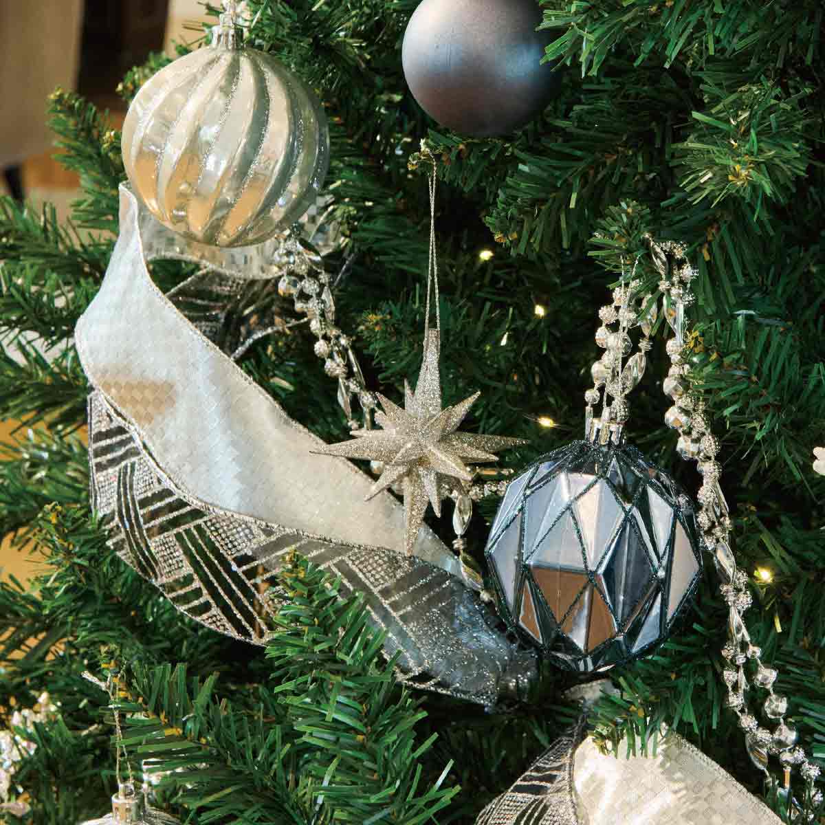 エントリーでポイント5倍！11月4日20:0011月11日1:59クリスマスツリーセット シルバー 高さ180cm 1セット ライト おしゃれ 北欧 led 電飾 高級