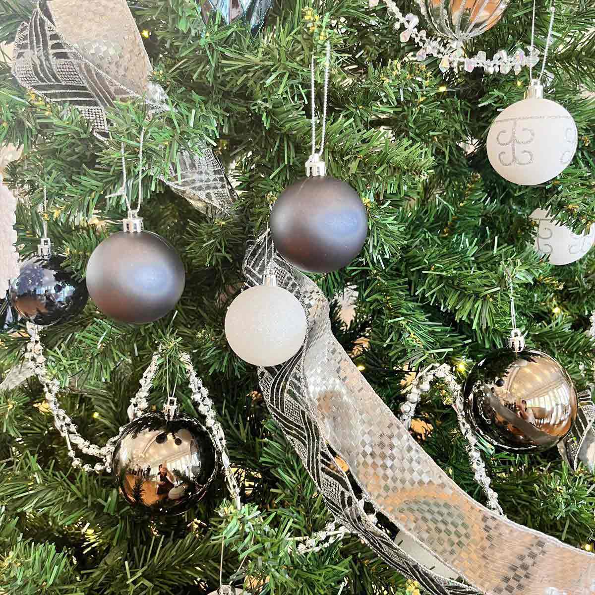 エントリーでポイント5倍！11月4日20:0011月11日1:59クリスマスツリーセット シルバー 高さ180cm 1セット ライト おしゃれ 北欧 led 電飾 高級