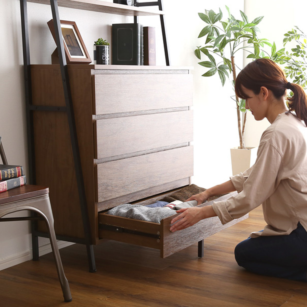 チェストラック 約幅82.5cm ヴィンテージ調 ワイドチェスト 4段 ラック 本棚 収納 家具 オープンラック リビング収納 リビング キャビネット ディスプレイラック 飾り棚 引き出し