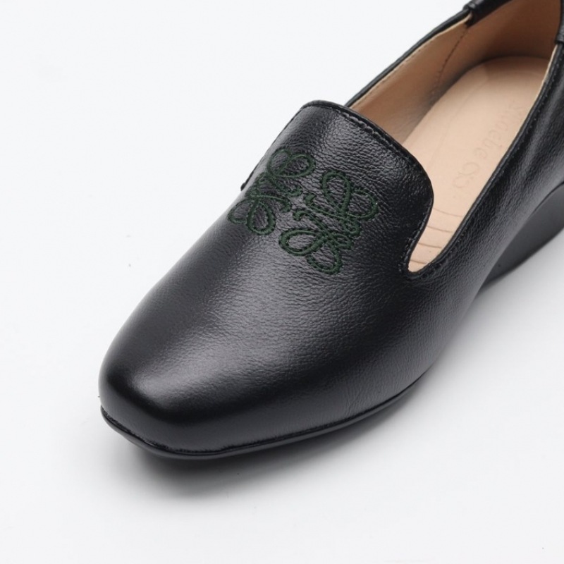 [ニーナズパリ] 刺繍ポイント5cmベーシックローファー