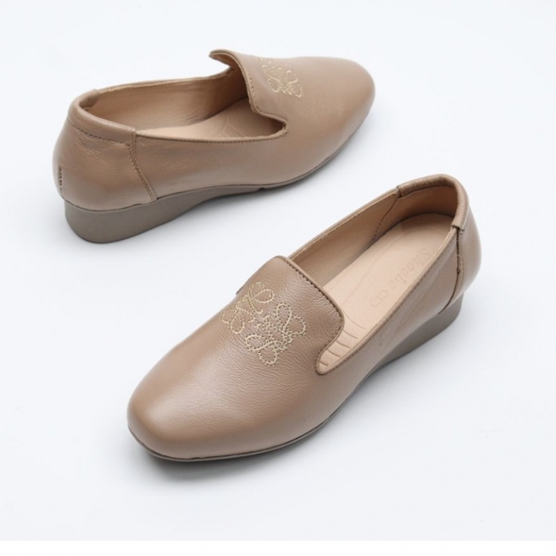 [ニーナズパリ] 刺繍ポイント5cmベーシックローファー